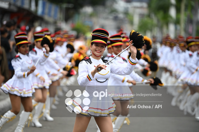 MANTA-DESFILE-CÍVICO