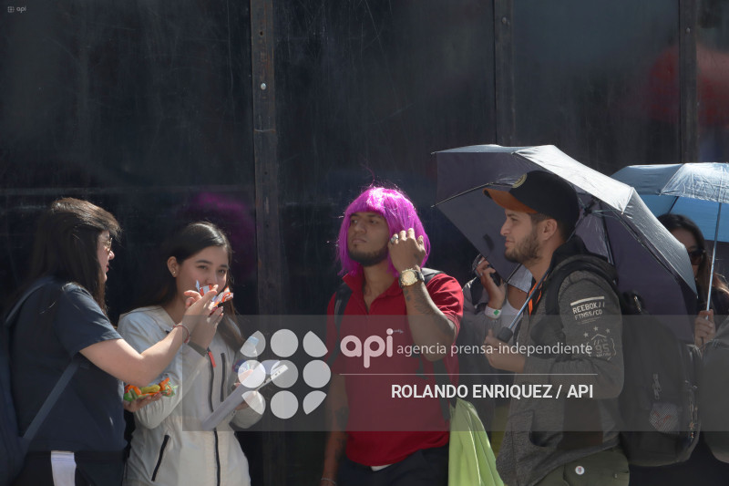 AMBIENTE ENTRADAS SHAKIRA