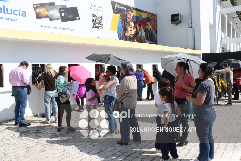 AMBIENTE ENTRADAS SHAKIRA