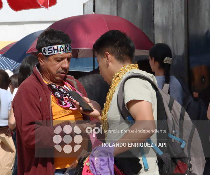 AMBIENTE ENTRADAS SHAKIRA