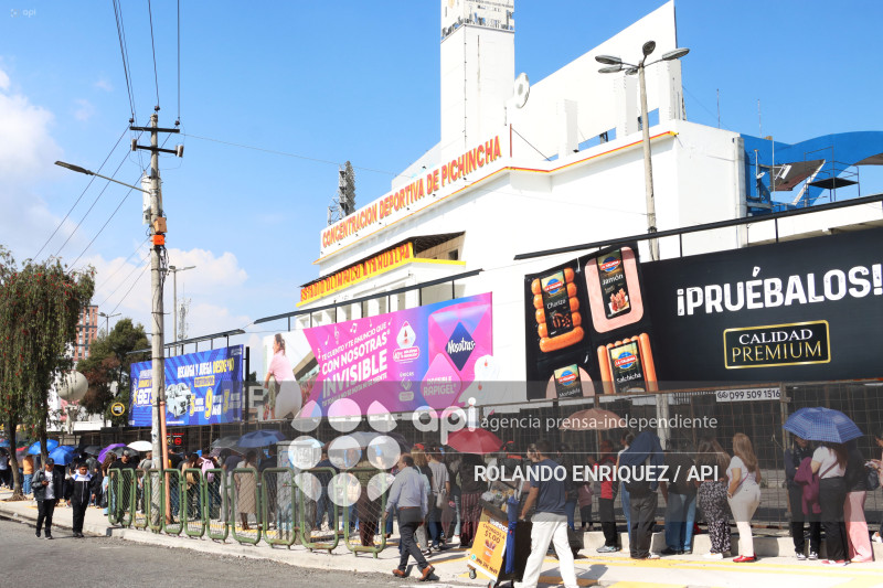 AMBIENTE ENTRADAS SHAKIRA