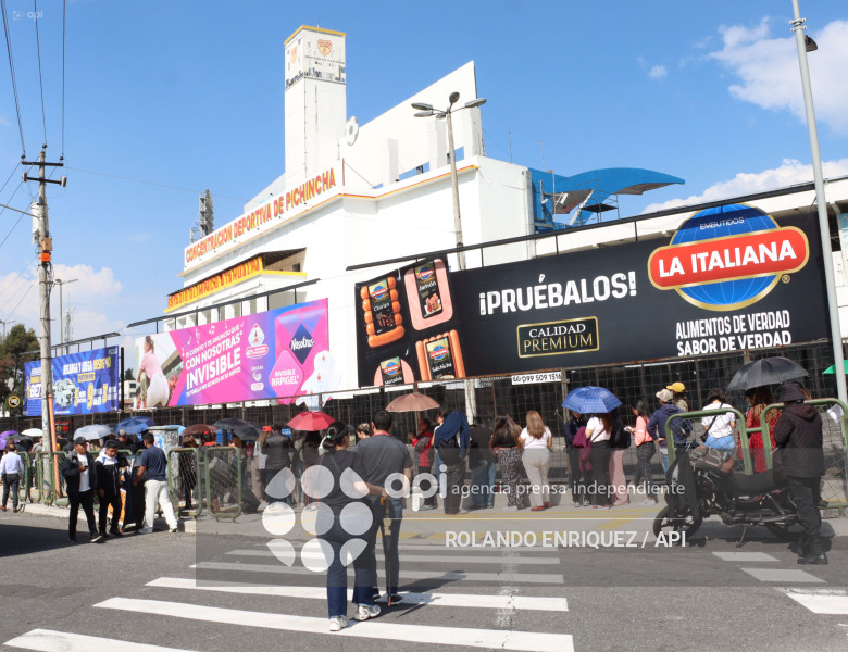 AMBIENTE ENTRADAS SHAKIRA