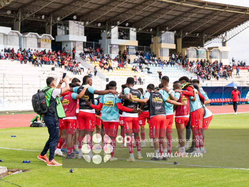 FBL LIGA ECUABET NACIONAL VS EMELEC
