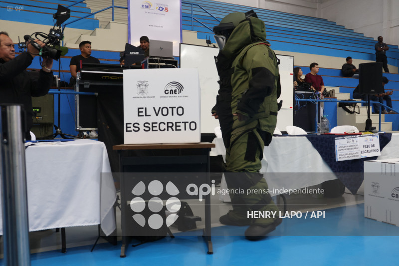 SIMULACRO REFERÉNDUM Y CONSULTA POPULAR