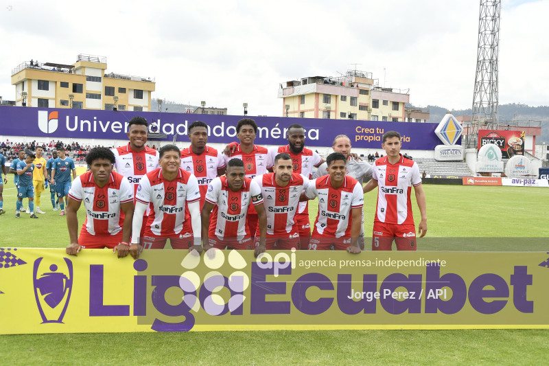 FBL LIGA ECUABET TECNICO VINO TINTO