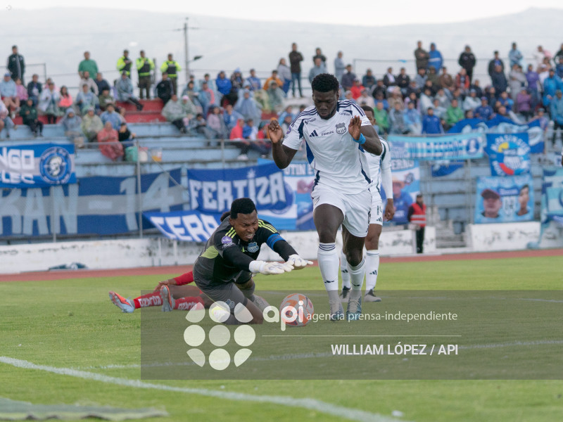 FBL LIGA ECUABET NACIONAL VS EMELEC