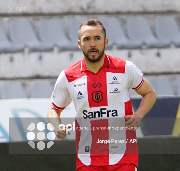 FBL LIGA ECUABET TECNICO VINO TINTO