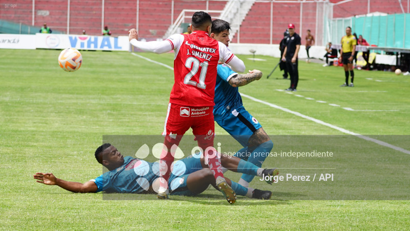 FBL LIGA ECUABET TECNICO VINO TINTO