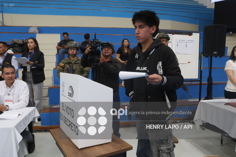 SIMULACRO REFERÉNDUM Y CONSULTA POPULAR