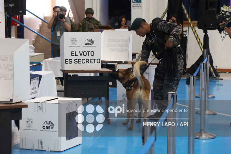 SIMULACRO REFERÉNDUM Y CONSULTA POPULAR