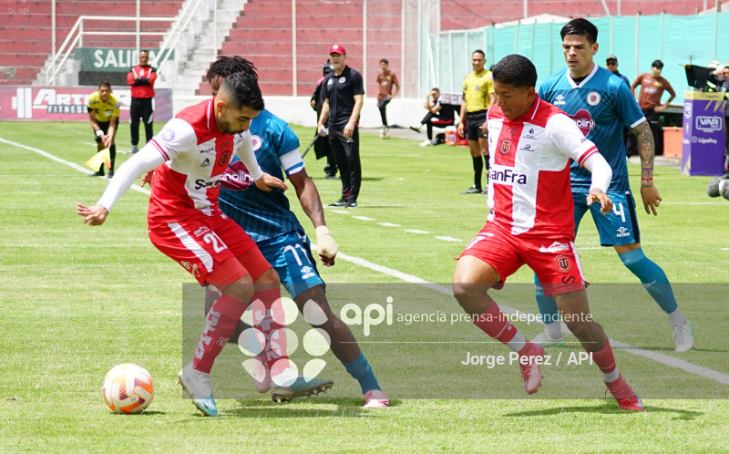 FBL LIGA ECUABET TECNICO VINO TINTO