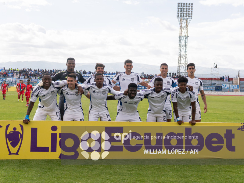 FBL LIGA ECUABET NACIONAL VS EMELEC