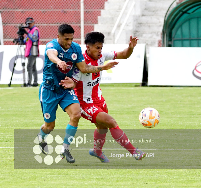 FBL LIGA ECUABET TECNICO VINO TINTO