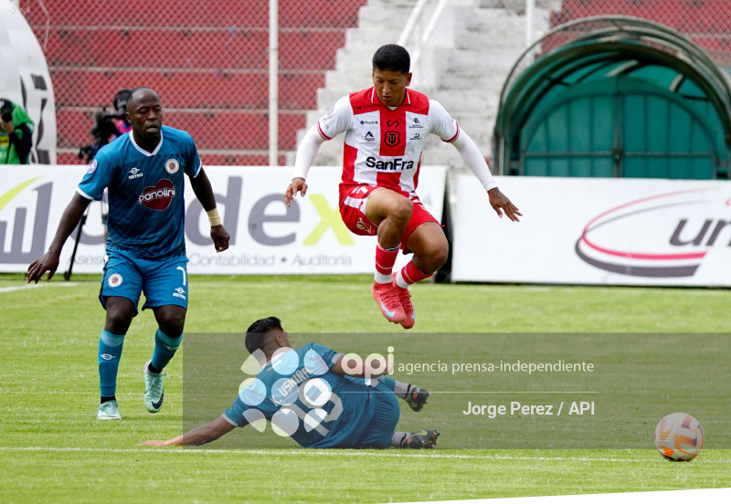 FBL LIGA ECUABET TECNICO VINO TINTO