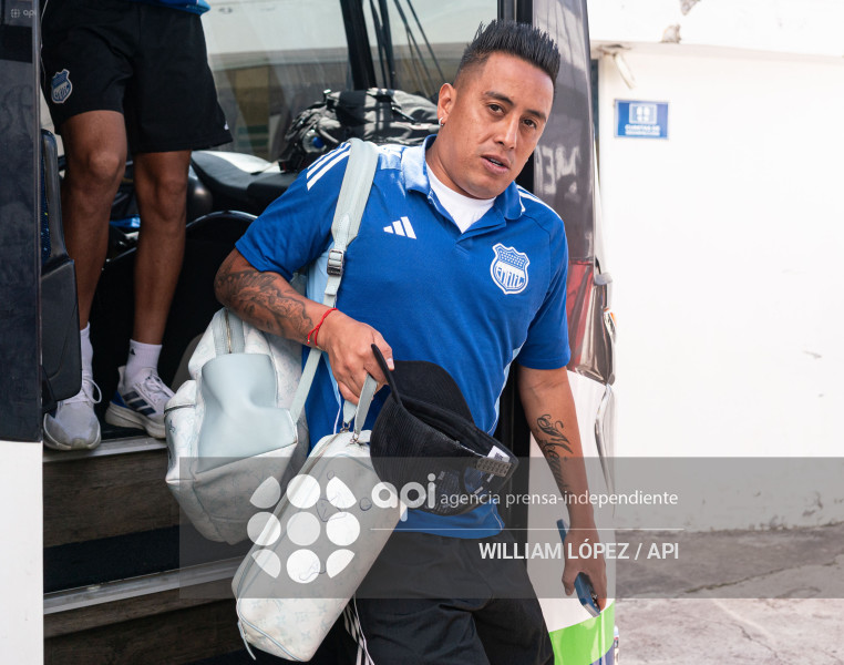 FBL LIGA ECUABET NACIONAL VS EMELEC