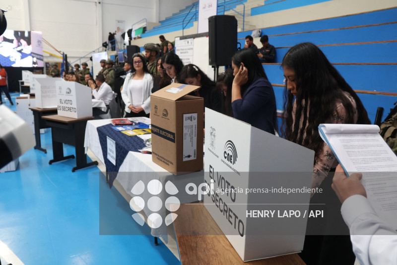 SIMULACRO REFERÉNDUM Y CONSULTA POPULAR