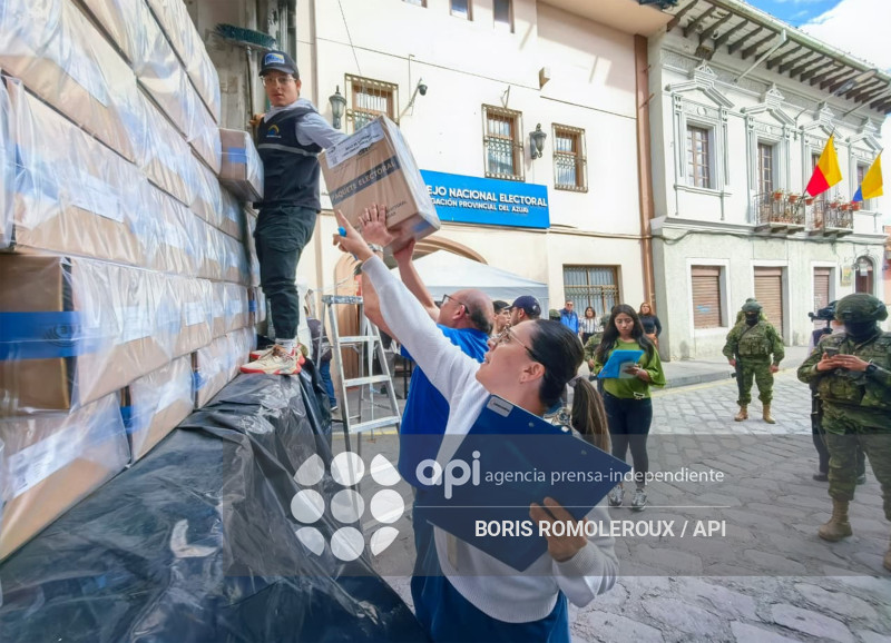 CUENCA-MATERIAL ELECTORAL-CONSULTA POPULAR