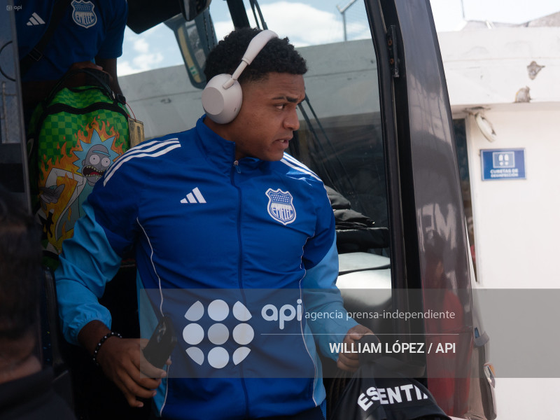 FBL LIGA ECUABET NACIONAL VS EMELEC