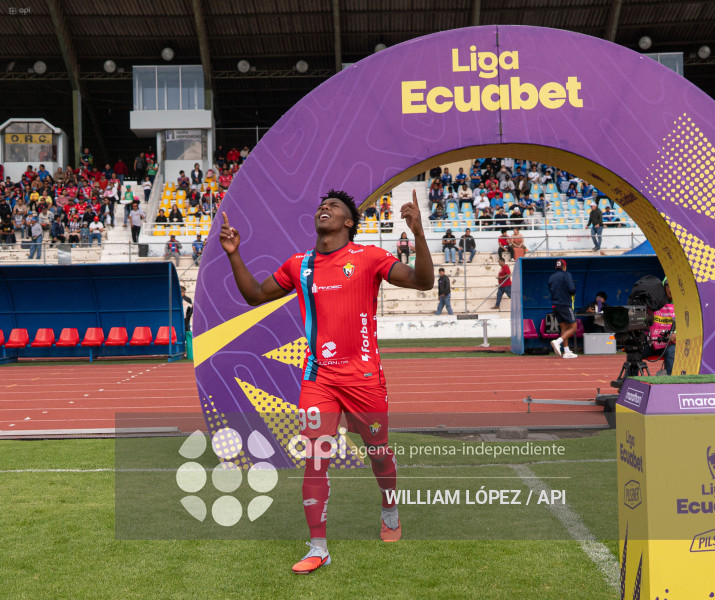 FBL LIGA ECUABET NACIONAL VS EMELEC