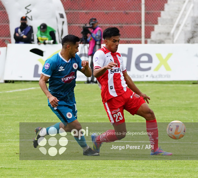 FBL LIGA ECUABET TECNICO VINO TINTO