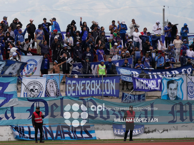 FBL LIGA ECUABET NACIONAL VS EMELEC