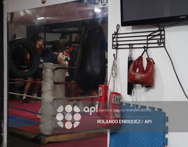 ENTRENAMIENTO DE BOXIADOR ERICK BONE