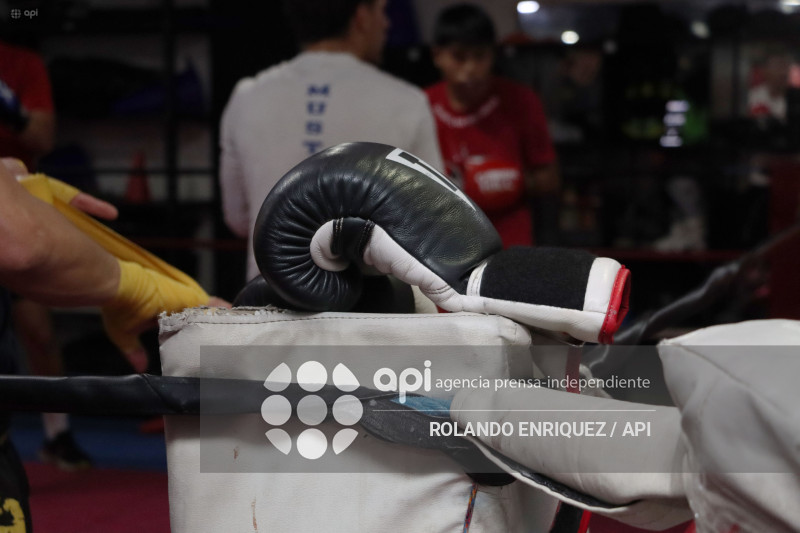 ENTRENAMIENTO DE BOXIADOR ERICK BONE