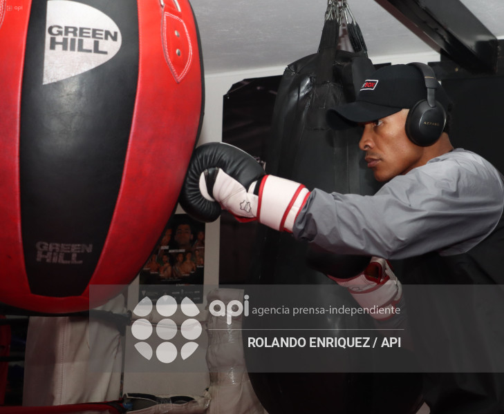 ENTRENAMIENTO DE BOXIADOR ERICK BONE