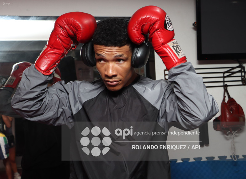 ENTRENAMIENTO DE BOXIADOR ERICK BONE