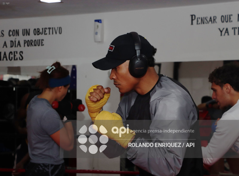 ENTRENAMIENTO DE BOXIADOR ERICK BONE