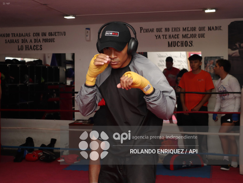 ENTRENAMIENTO DE BOXIADOR ERICK BONE