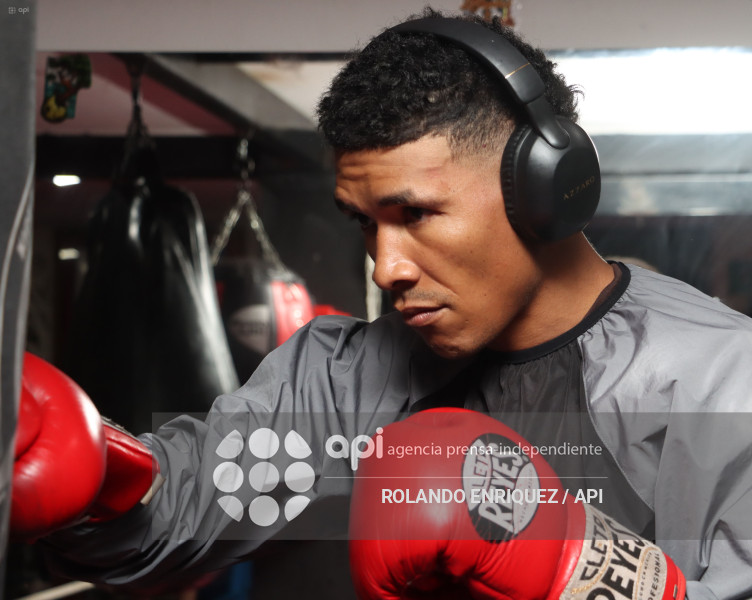 ENTRENAMIENTO DE BOXIADOR ERICK BONE