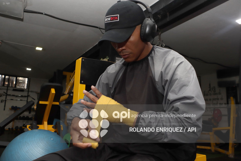 ENTRENAMIENTO DE BOXIADOR ERICK BONE