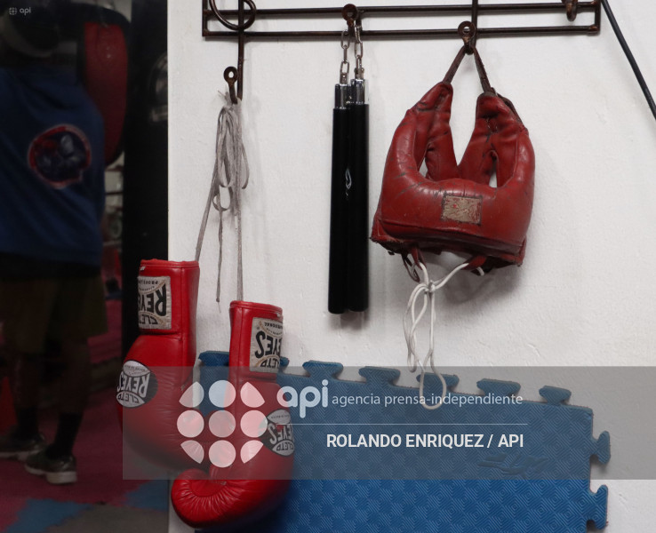 ENTRENAMIENTO DE BOXIADOR ERICK BONE