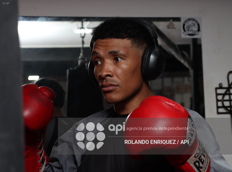 ENTRENAMIENTO DE BOXIADOR ERICK BONE