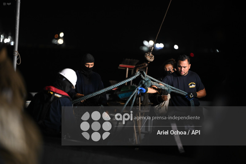 MANTA-DROGA-DETENIDOS-PUERTO