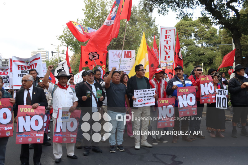 MARCHA ORGANIZACIONES SOCIALES POR EL NO