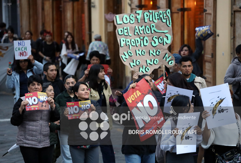 CUENCA-MARCHA EN FAVOR DEL NO-CONSULTA POPULAR