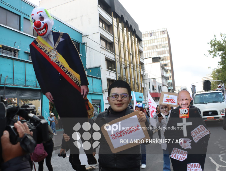 MARCHA ORGANIZACIONES SOCIALES POR EL NO