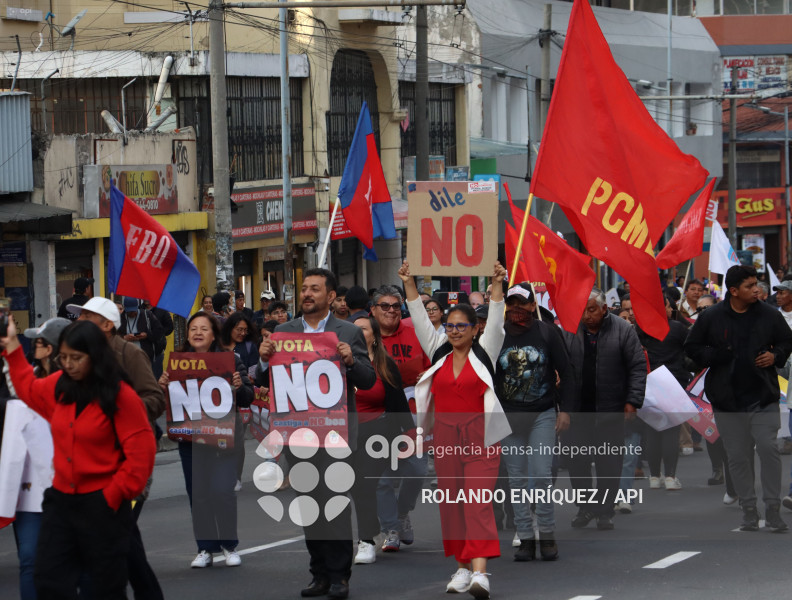 MARCHA ORGANIZACIONES SOCIALES POR EL NO