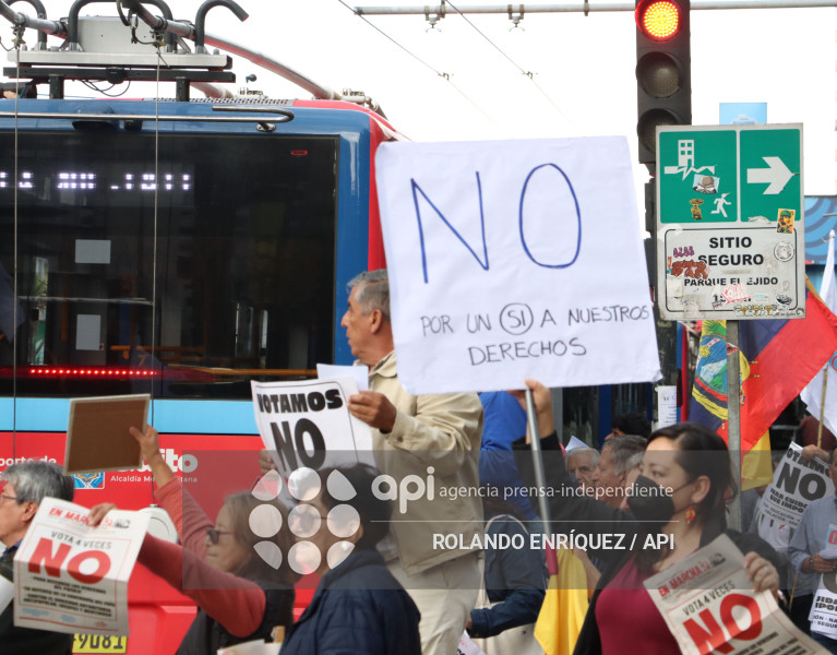MARCHA ORGANIZACIONES SOCIALES POR EL NO