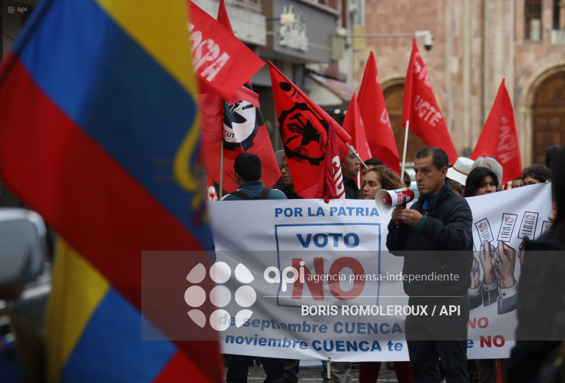 CUENCA-MARCHA EN FAVOR DEL NO-CONSULTA POPULAR