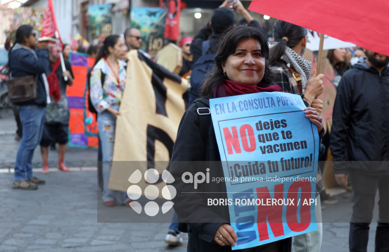 CUENCA-MARCHA EN FAVOR DEL NO-CONSULTA POPULAR