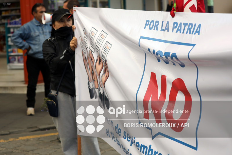 CUENCA-MARCHA EN FAVOR DEL NO-CONSULTA POPULAR