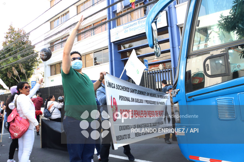 PROTESTA PACIENTES DE DIALICIS