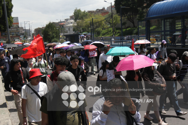 MARCHA FEUE POR EL NO