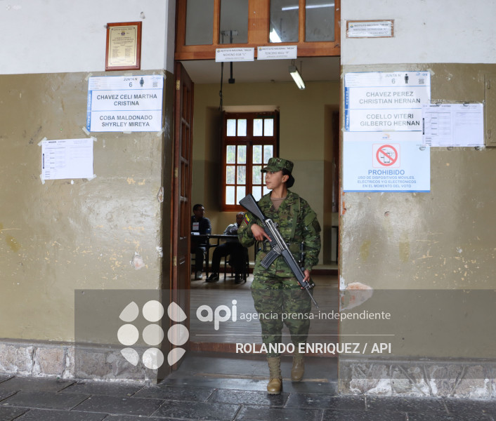 UIO REFERENDUM Y CONSULTA POPULAR 2025