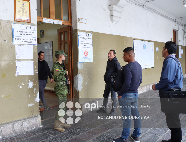 UIO REFERENDUM Y CONSULTA POPULAR 2025