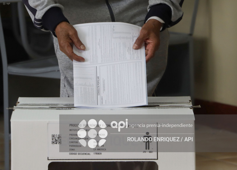 UIO REFERENDUM Y CONSULTA POPULAR 2025