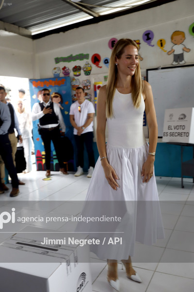 Lavinia Valbonesi REFERÉNDUM Y CONSULTA POPULAR 2025